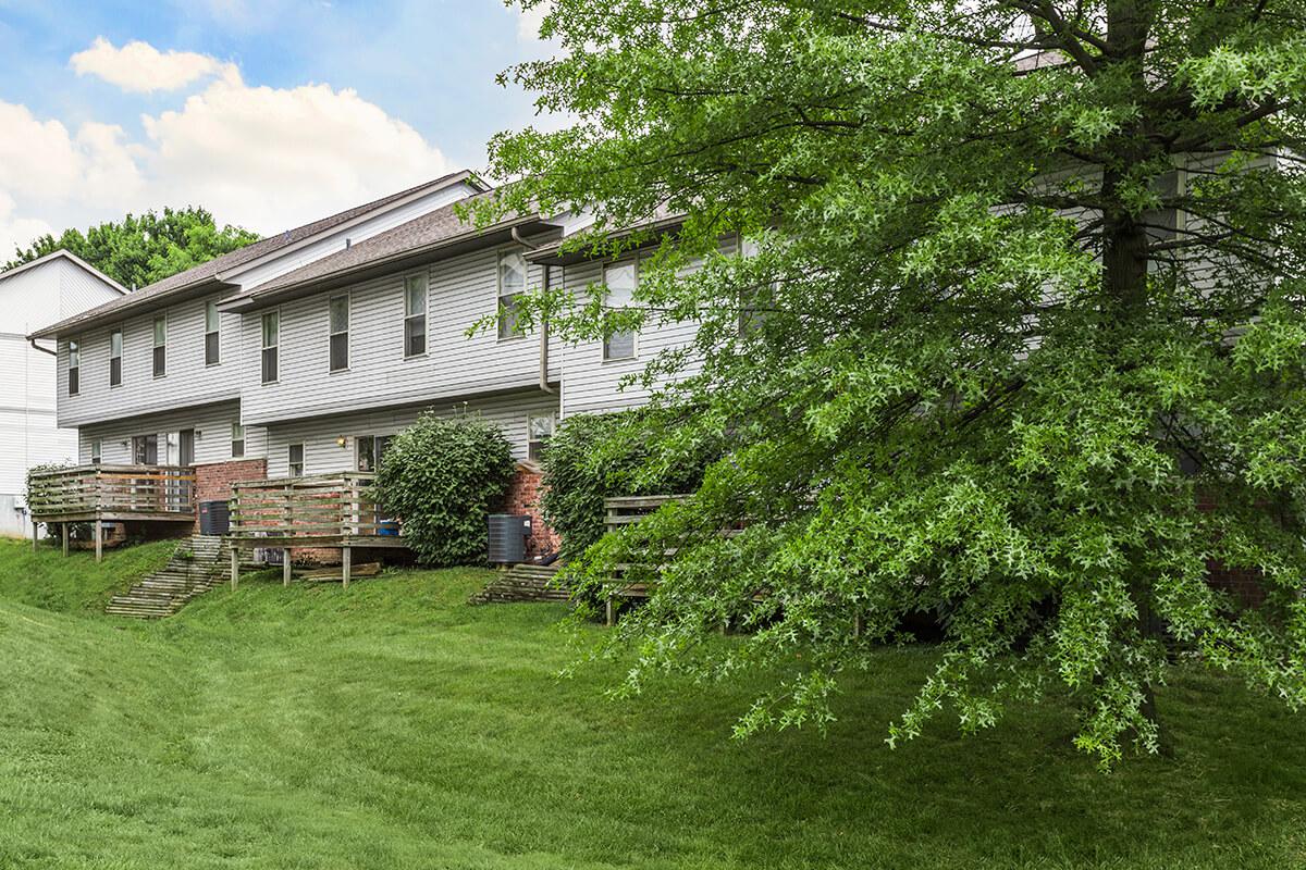 Hoosier Court Apartments Photo Gallery